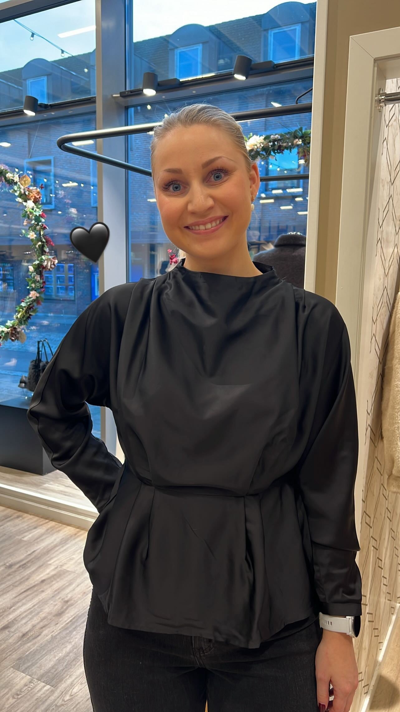 YasYera Ls top-black