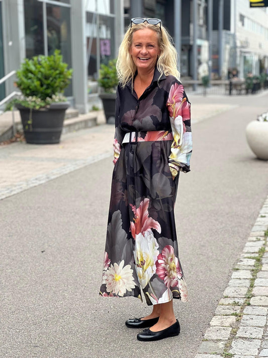 Printed midi dress w belt-passion black