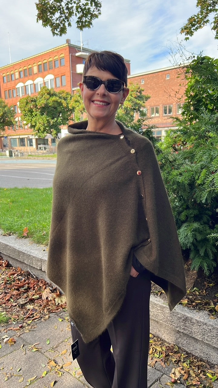Poncho m gullknapper-oliven