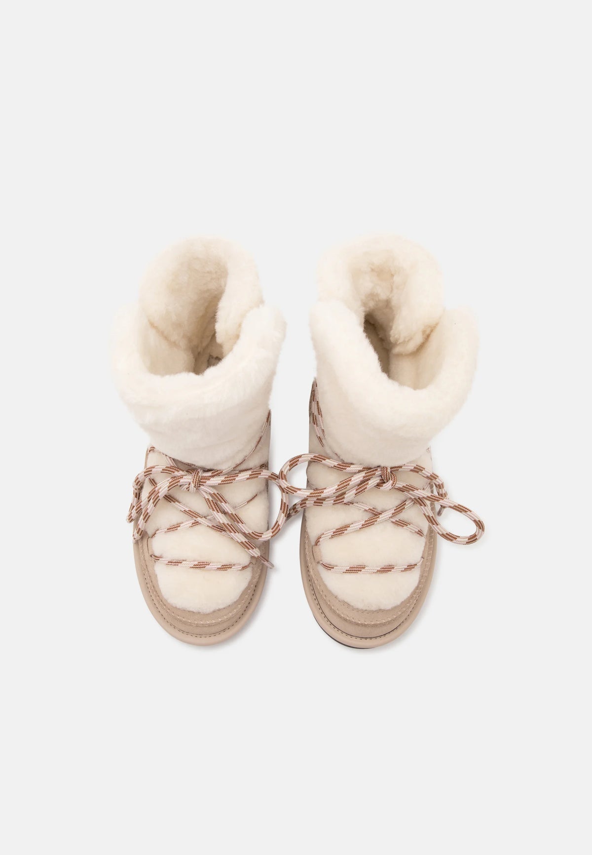 W classic Tread Fluffed Boot