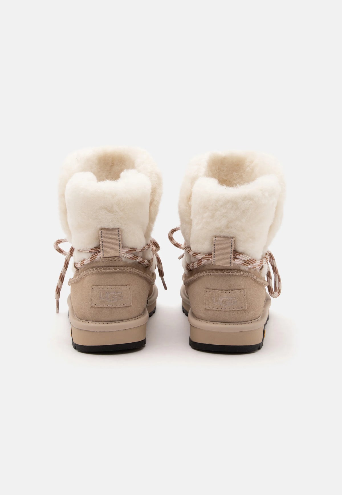 W classic Tread Fluffed Boot