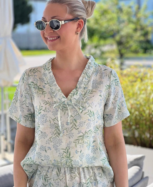 Clara Top-blue leaf print