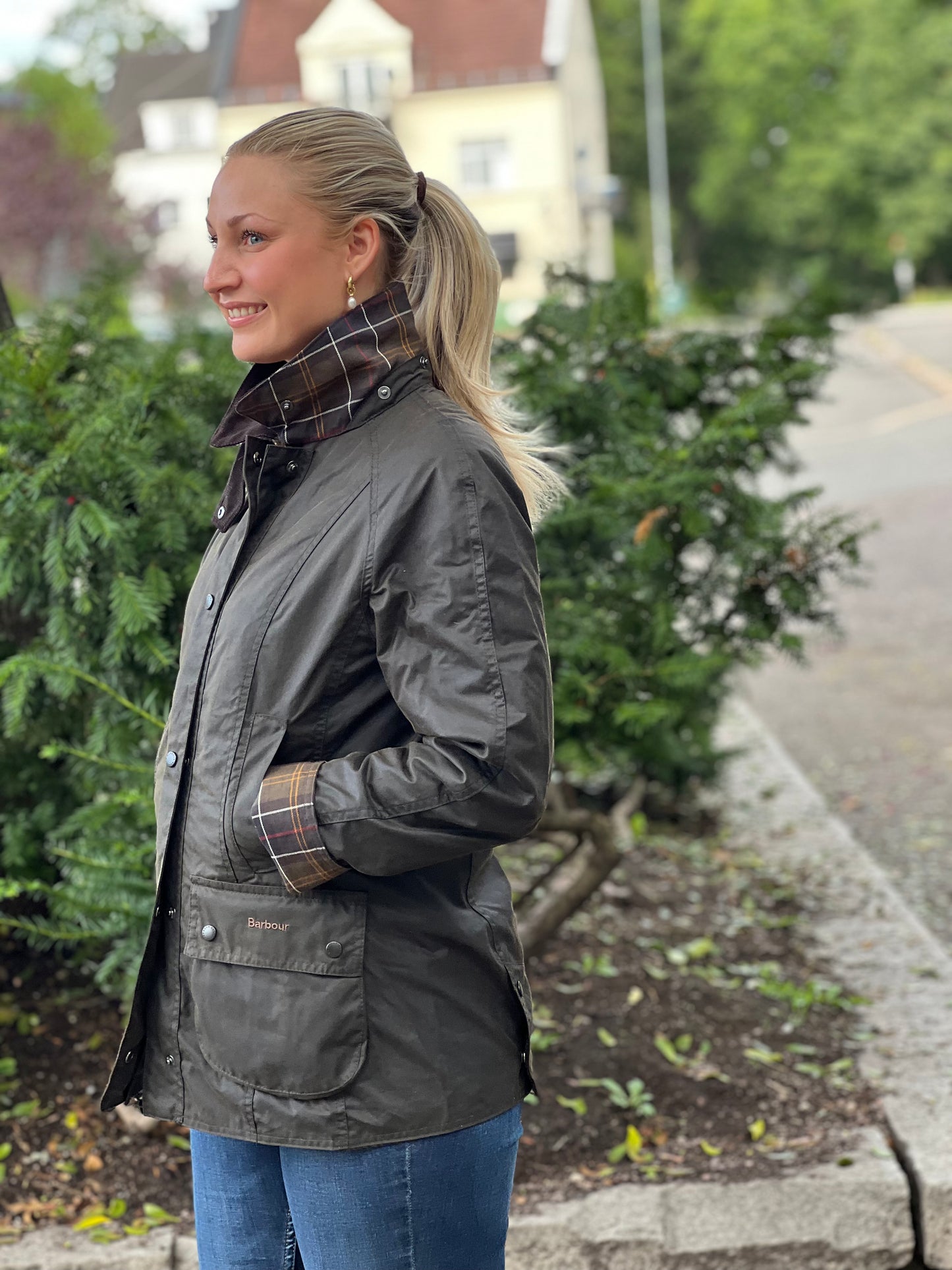 Barbour Classic Beadnell - Olive