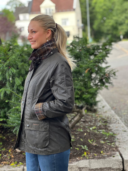 Barbour Classic Beadnell - Olive