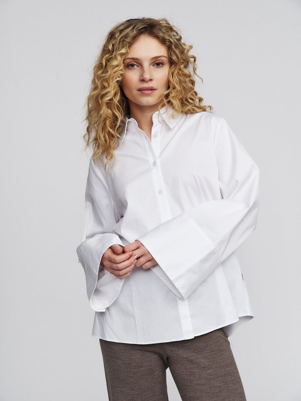 Victoria shirt-white