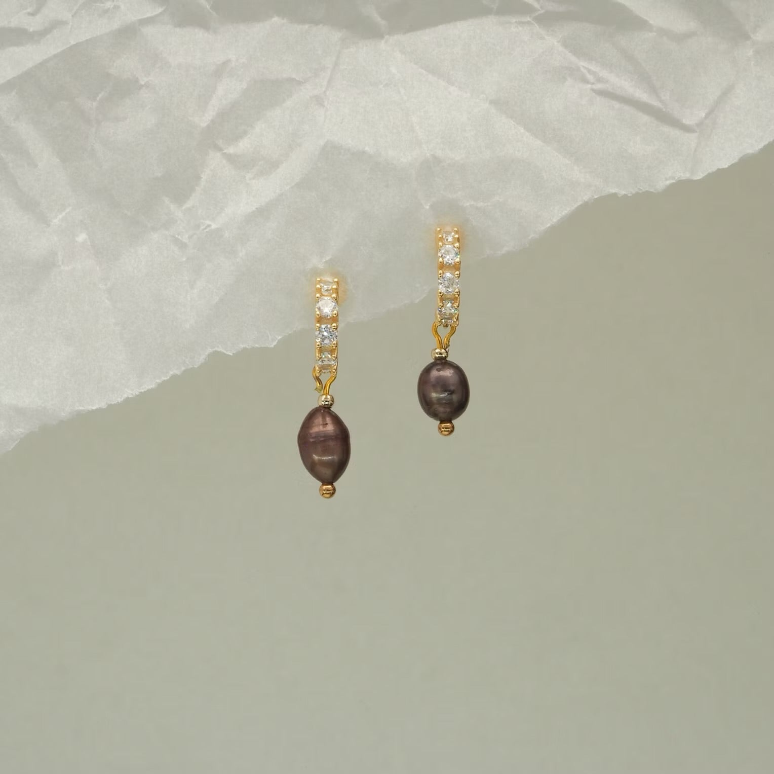 Mocha Mousse Pearl Hoop